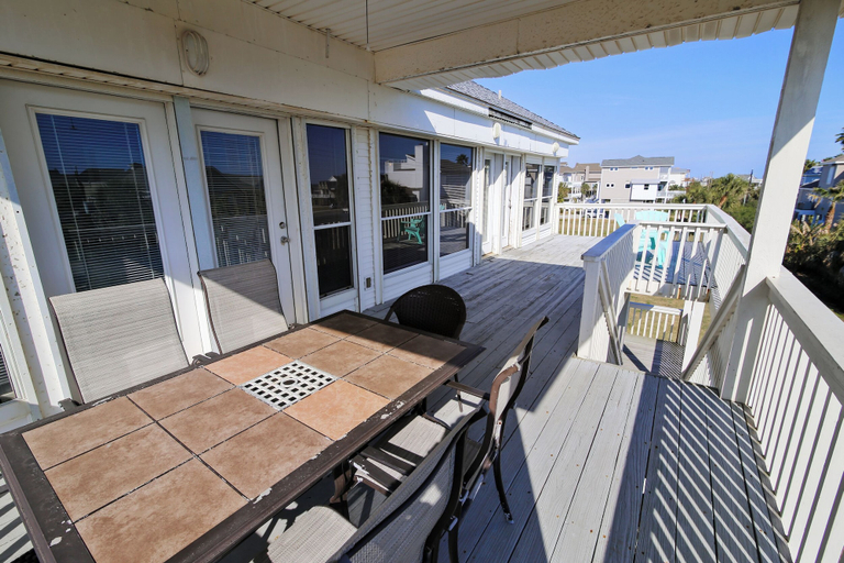 Others 5, Mutiny on the Bounty by Ryson Vacation Rentals, Galveston