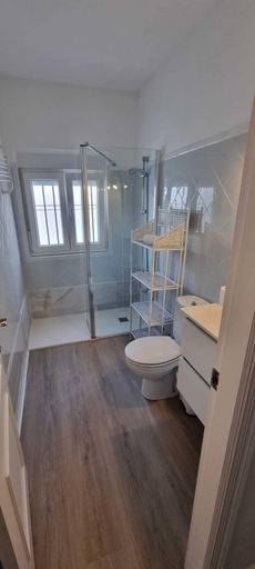 Bathroom 4, Apartamentos Larga 70, Cádiz