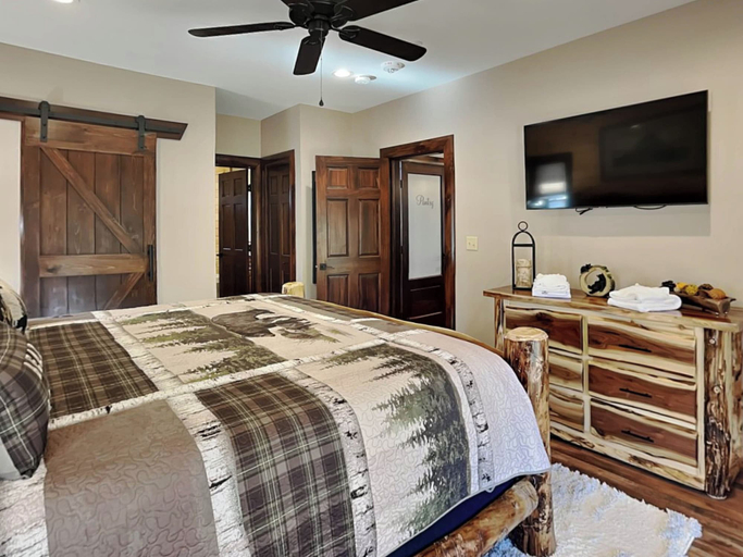 Bedroom 3, Mama Bear Lodge by Taylor Made Deep Creek, Garrett