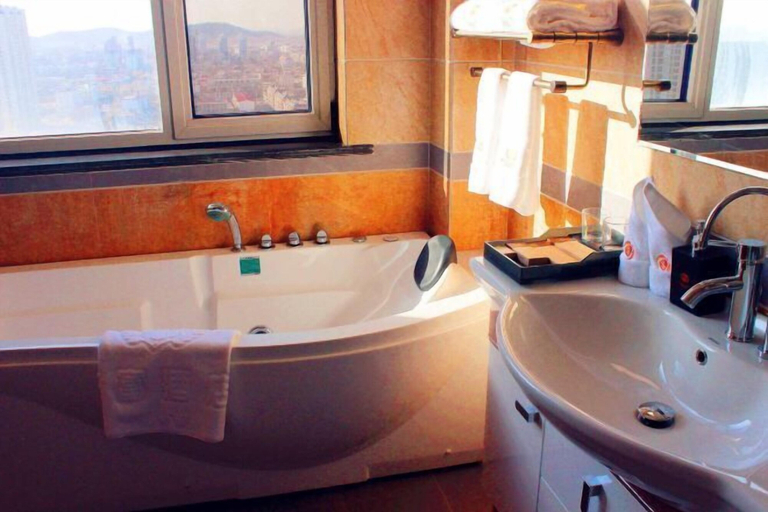 Bathroom 4, Shengfu Hotel, Tangshan