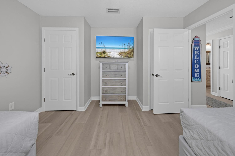 Bedroom 2, Sterling Beach #1206, Bay