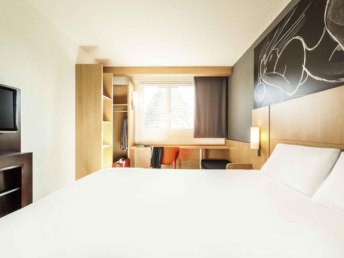 Bedroom 3, ibis Chatellerault, Vienne