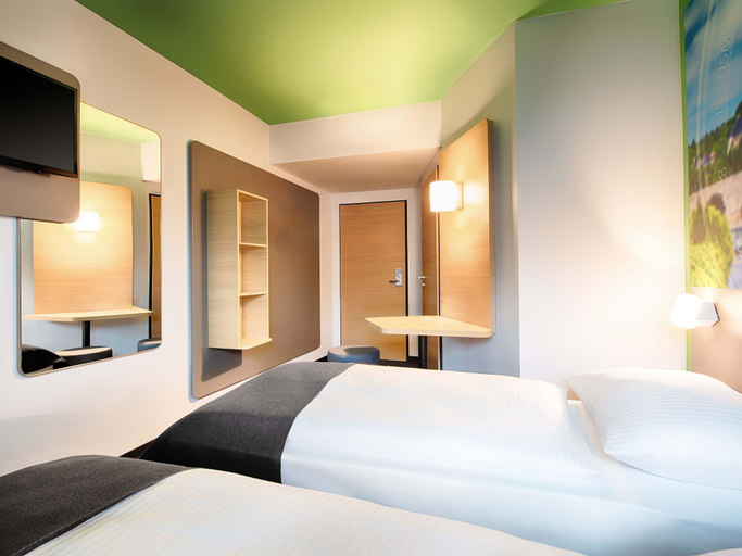 Bedroom 2, B&B Hotel Wetzlar, Lahn-Dill-Kreis
