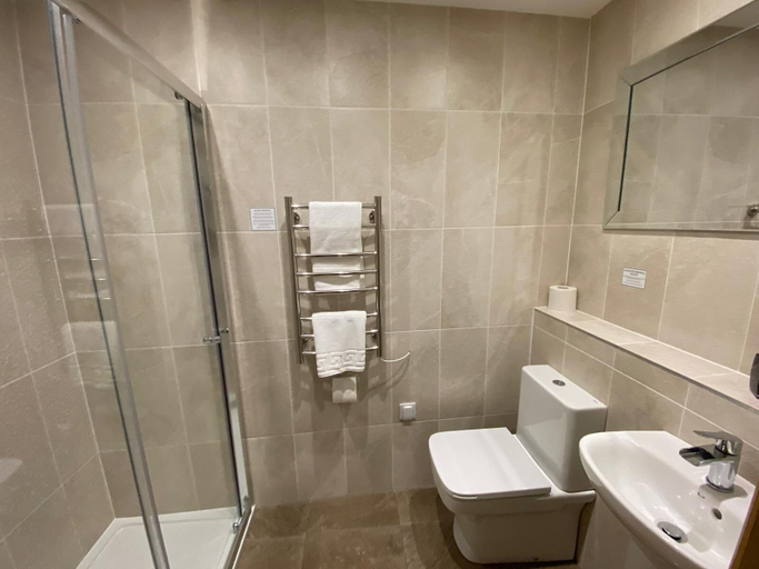 Bathroom 3, Waverley Inn Apartments, Highland