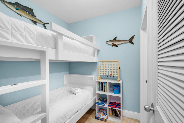 Bedroom 3, Laketown Wharf 2118, Bay