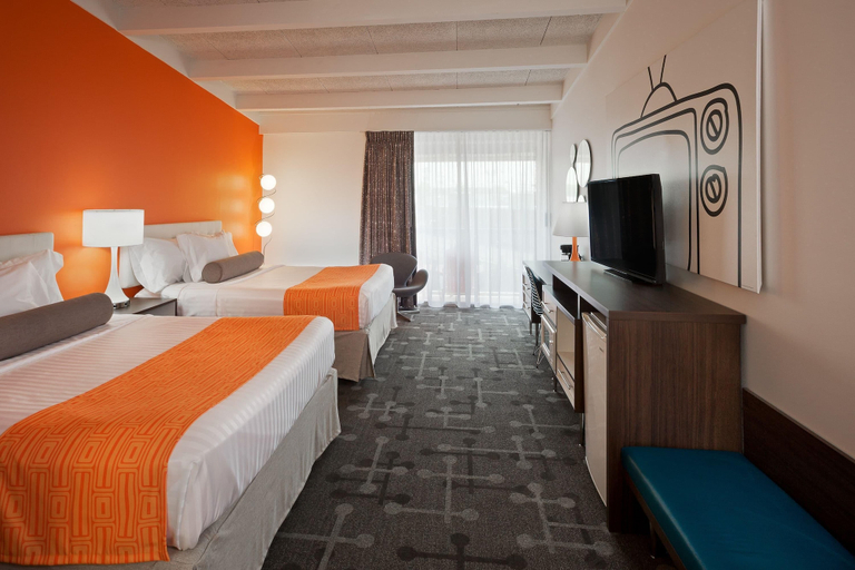 Bedroom 3, Howard Johnson Hotel by Wyndham Toms River, Ocean