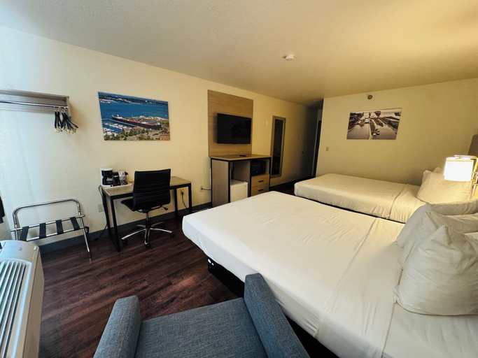 Bedroom 3, Baymont by Wyndham Sault Ste Marie MI, Chippewa