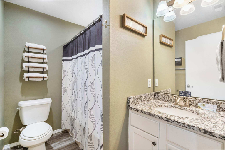 Bathroom 3, Honey Hole - 3 BDR Hilltop Haven Close to Branson Attractions!, Taney