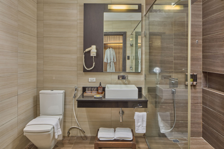 Bathroom 5, Two Seasons Coron Bayside Hotel, Coron