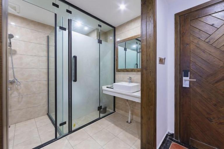 Bathroom 3, Longmen Yihao Inn, Zhangjiajie