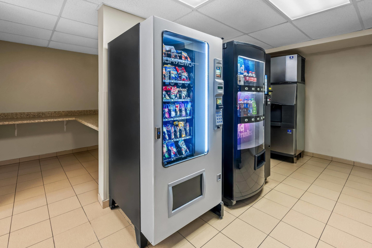 Food & Drinks 5, Suburban Studios Near Camp Lejeune, Onslow