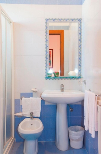 Bathroom 3, Residence Auriga, Rimini
