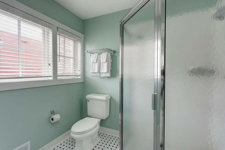 Bathroom 3, Cottages at Bay Harbor, Emmet