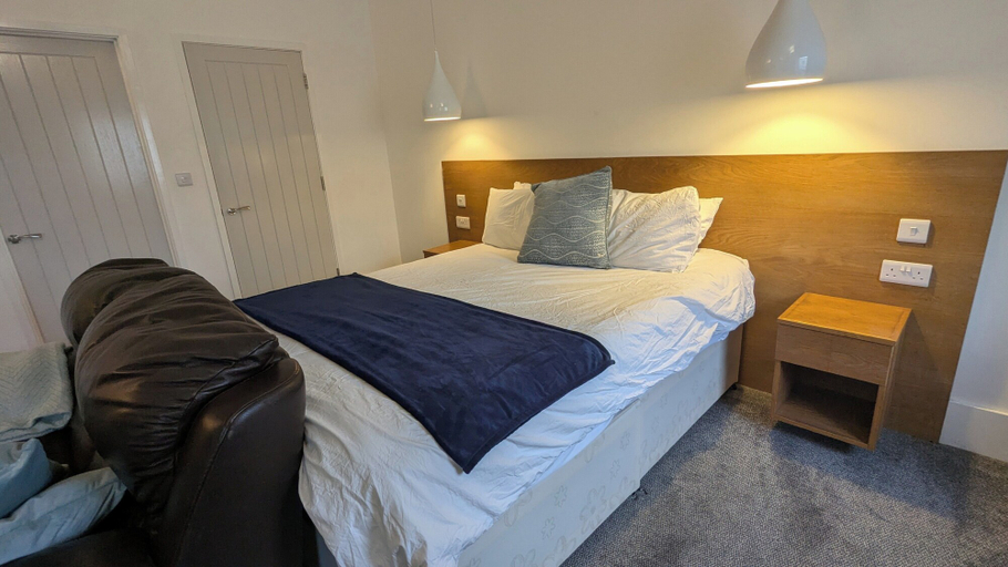 Bedroom, Captivating 1-bed Apartment, Merthyr Tydfil -, Merthyr Tydfil