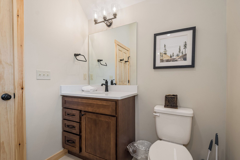 Bathroom 3, Longview Lodge by Taylor Made Deep Creek, Garrett