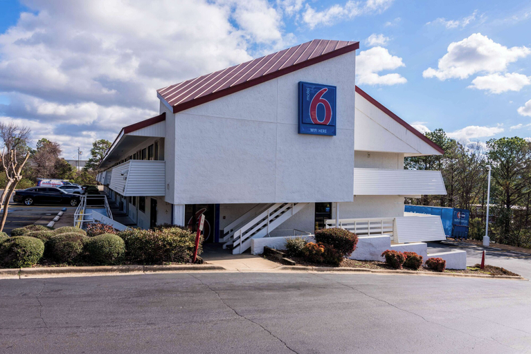 Exterior & Views 2, Motel 6 Birmingham, AL, Jefferson