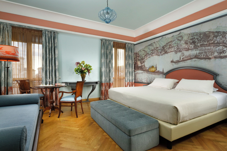 Bedroom 4, Grand Hotel Savoia Genova, Curio Collection by Hilton, Genova