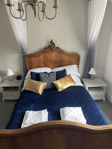 Bedroom 2, The Lamb Inn, Wiltshire