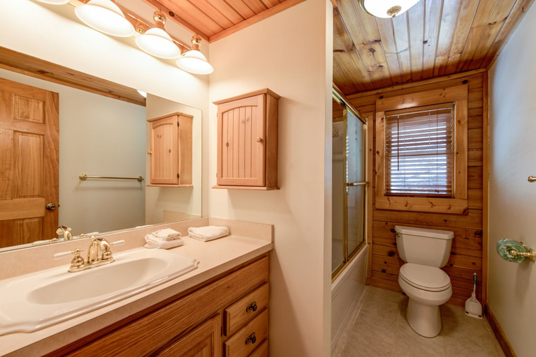 Bathroom 4, Amazing River Retreat by Jackson Mountain Rentals, Sevier