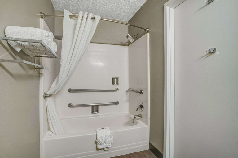 Bathroom 3, Studio 6 Waco, TX - Downtown - Baylor, McLennan