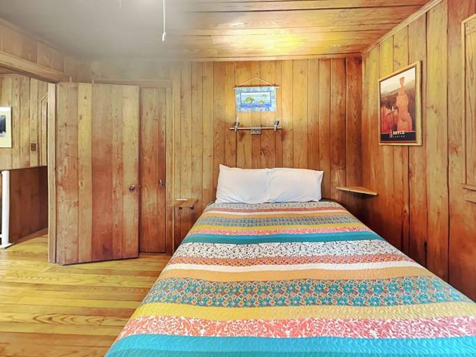Bedroom 2, Ski Shore, Garrett