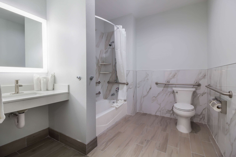 Bathroom 4, Studio 6 Katy, TX, Houston