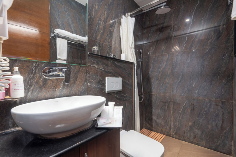 Bathroom 5, DLS Hotels on the Ganges, Garhwal