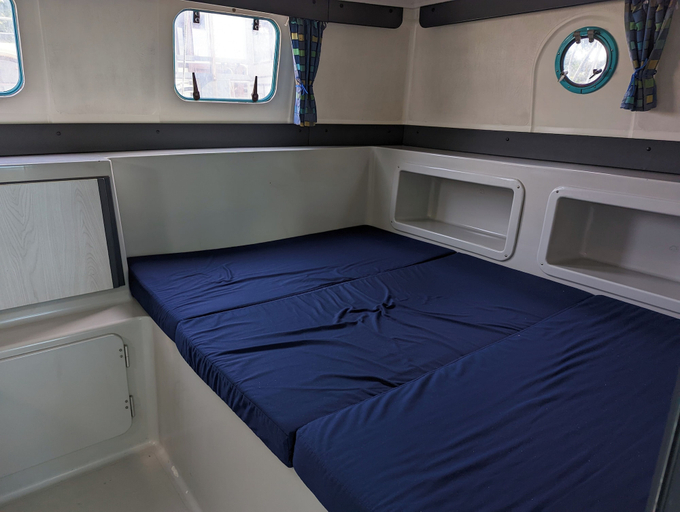 Bedroom, Boats & Yachts at Zehdenick Harbor by Kuhnle‑Tours, Oberhavel