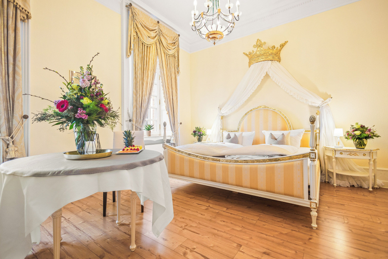 Bedroom 4, Burghotel Haselünne, Emsland