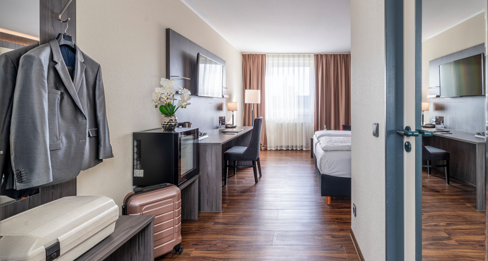 Bedroom 2, PLAZA INN Grevenbroich, Rhein-Kreis Neuss