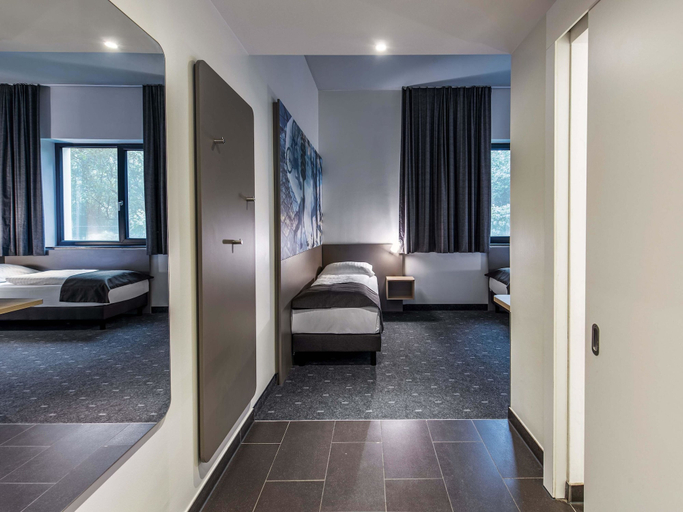 Bedroom 4, B&B Hotel München-Olympiapark, München