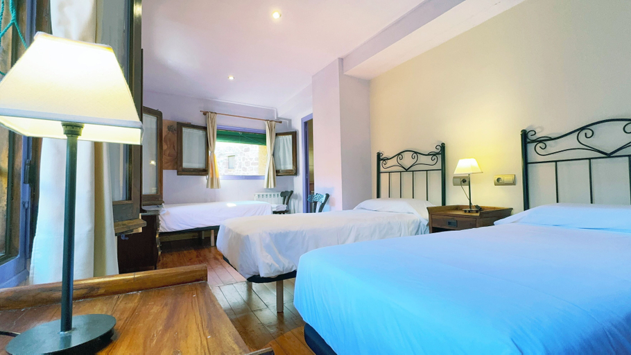 Bedroom 3, Cal Crispí, Tarragona