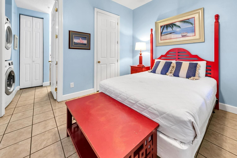 Bedroom 2, Ocean Ritz 1902, Bay