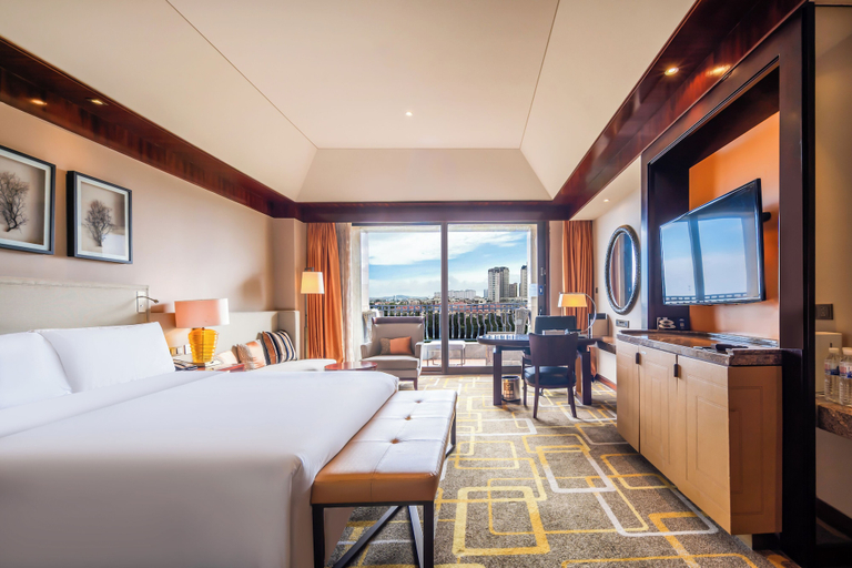 Bedroom 3, Hilton Qingdao Golden Beach, Qingdao