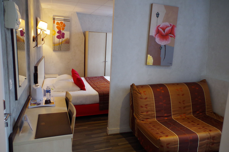 Bedroom 3, Logis Hotel Beaudon, Oise
