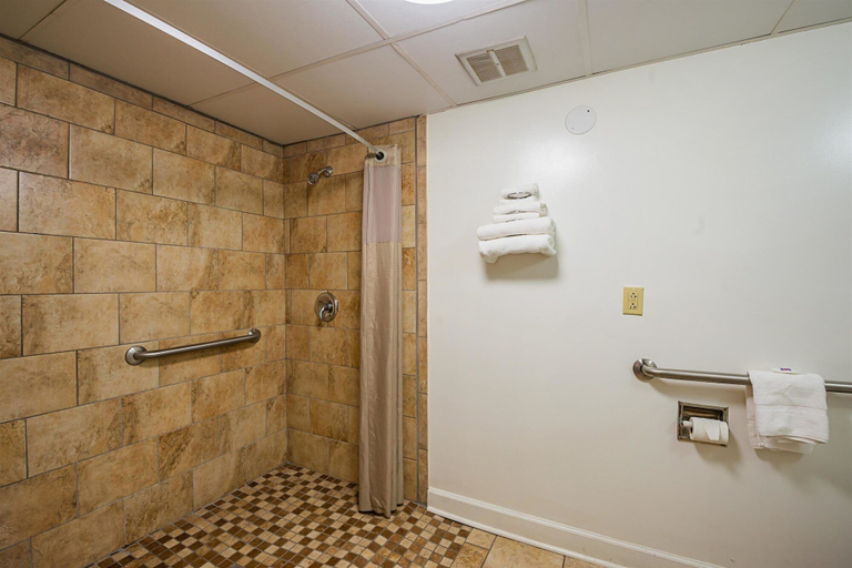 Bathroom 5, Motel 6 Perry, GA, Houston