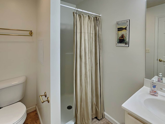 Bathroom 3, Dream Big by Taylor Made Deep Creek, Garrett