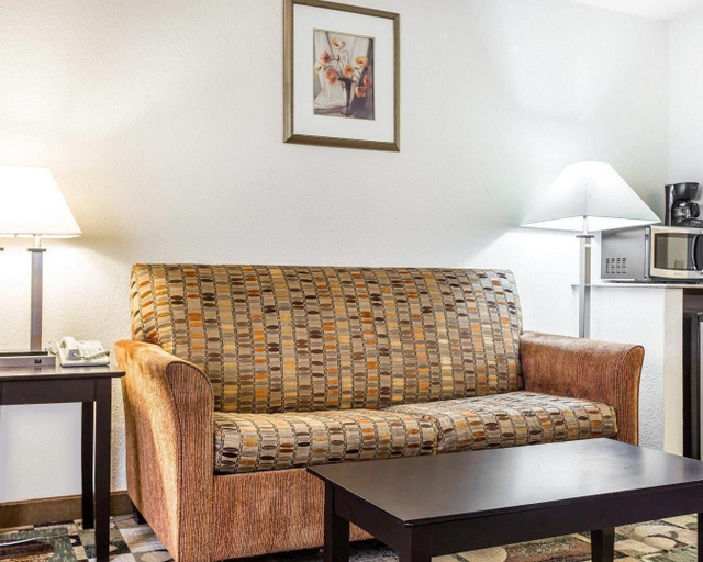 Others 5, Quality Inn & Suites Coliseum, Guilford