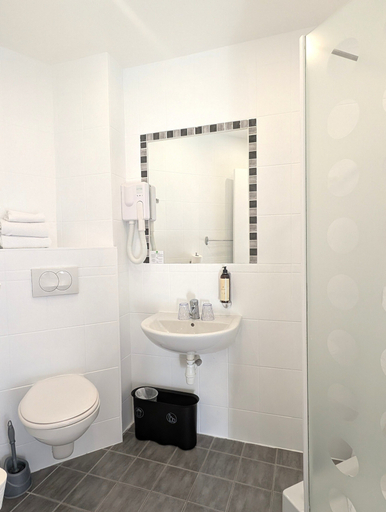 Bathroom 4, H33 hôtel, Alpes-Maritimes