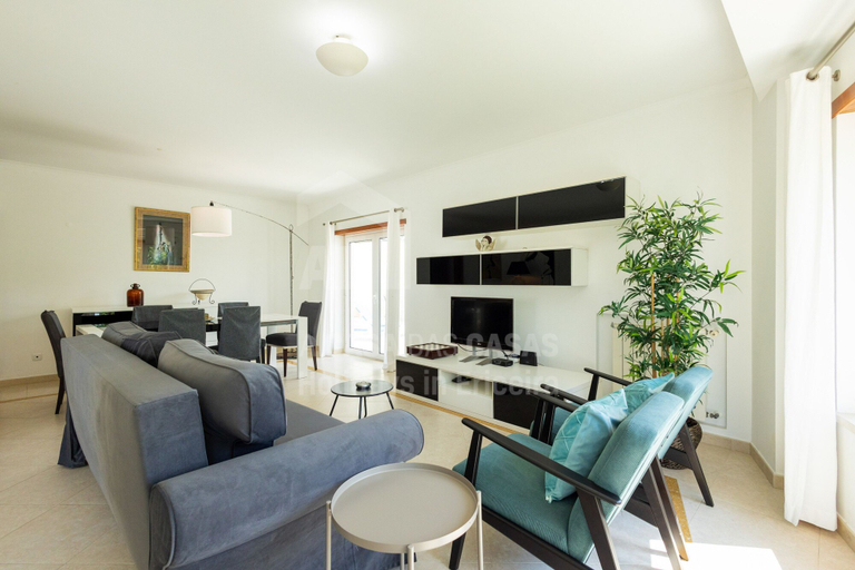 Room 2, Blue Beach by Acasadascasas, Mafra