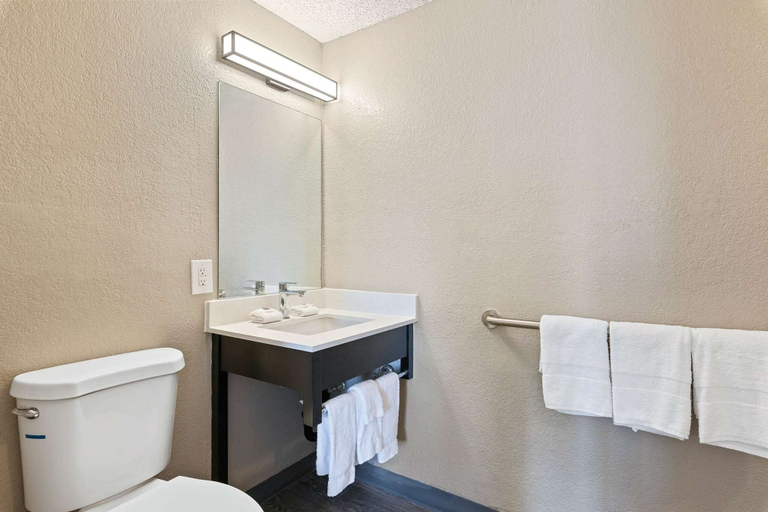 Bathroom 5, Studio 6 Tucson, AZ - North, Pima