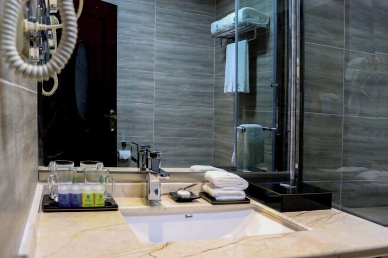 Bathroom 3, Yajia Hotel, Guiyang