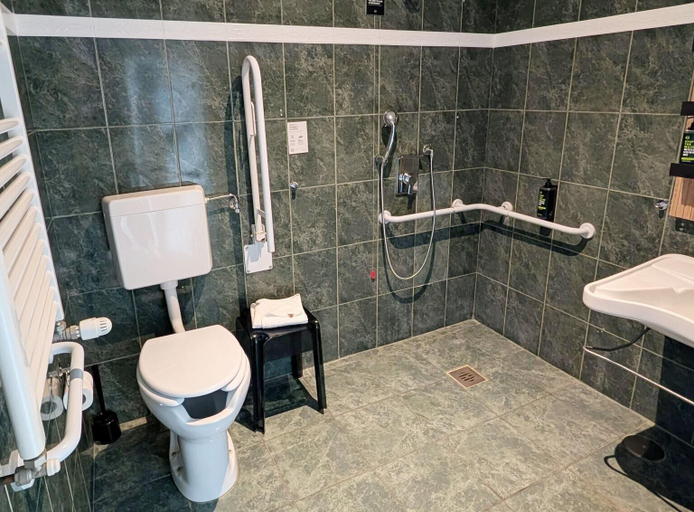 Bathroom 5, B&B Hotel Pomezia Cortese, Rome