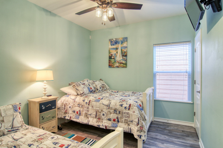 Bedroom 3, Moore Fun House by Silver Sands Vacation Rentals, Nueces