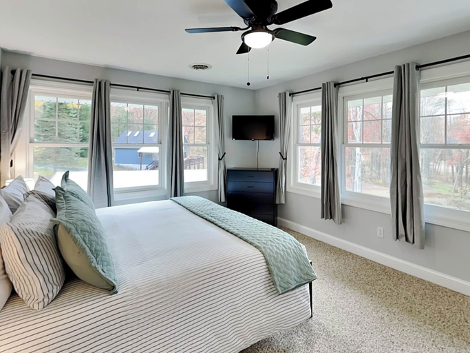 Bedroom 3, Starlit Memories by Taylor Made Deep Creek, Garrett