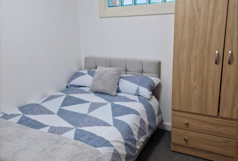 Bedroom 2, Remarkable 2-bed Apartment in Central Liverpool, Sefton