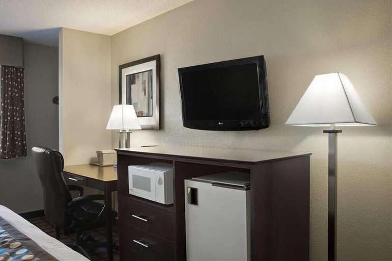 Bedroom 3, Fairview Inn & Suites Whitewater, Walworth
