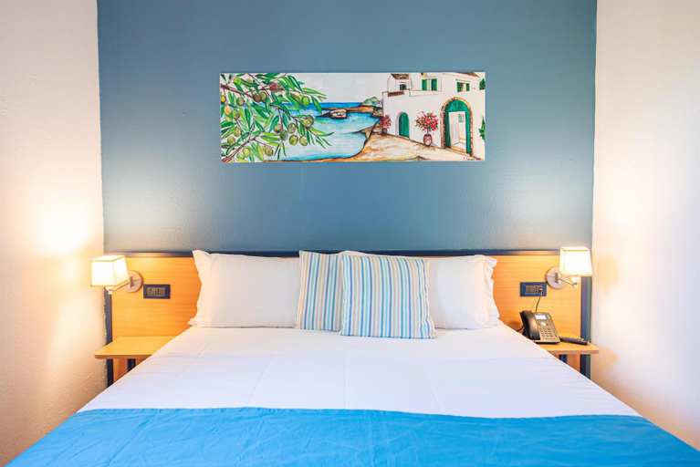 Bedroom 3, Porto Giardino - CDSHotels, Bari