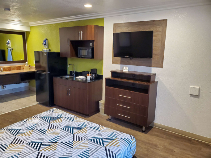 Bedroom 3, Studio 6 National City, CA - Naval Base San Diego, San Diego