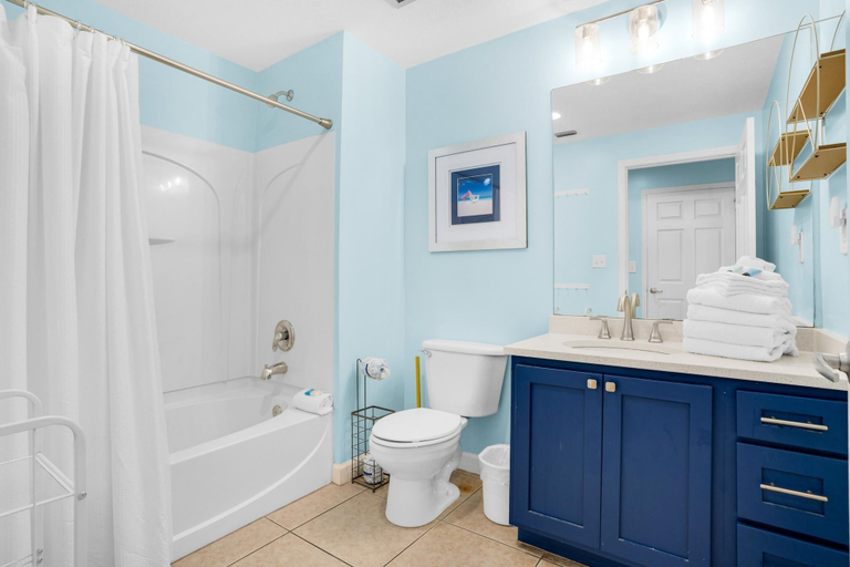 Bathroom 4, Sterling Reef 603, Bay